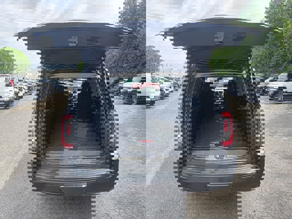 Certified 2016 GMC Yukon XL SLT w/ Open Road Package RWD image 16