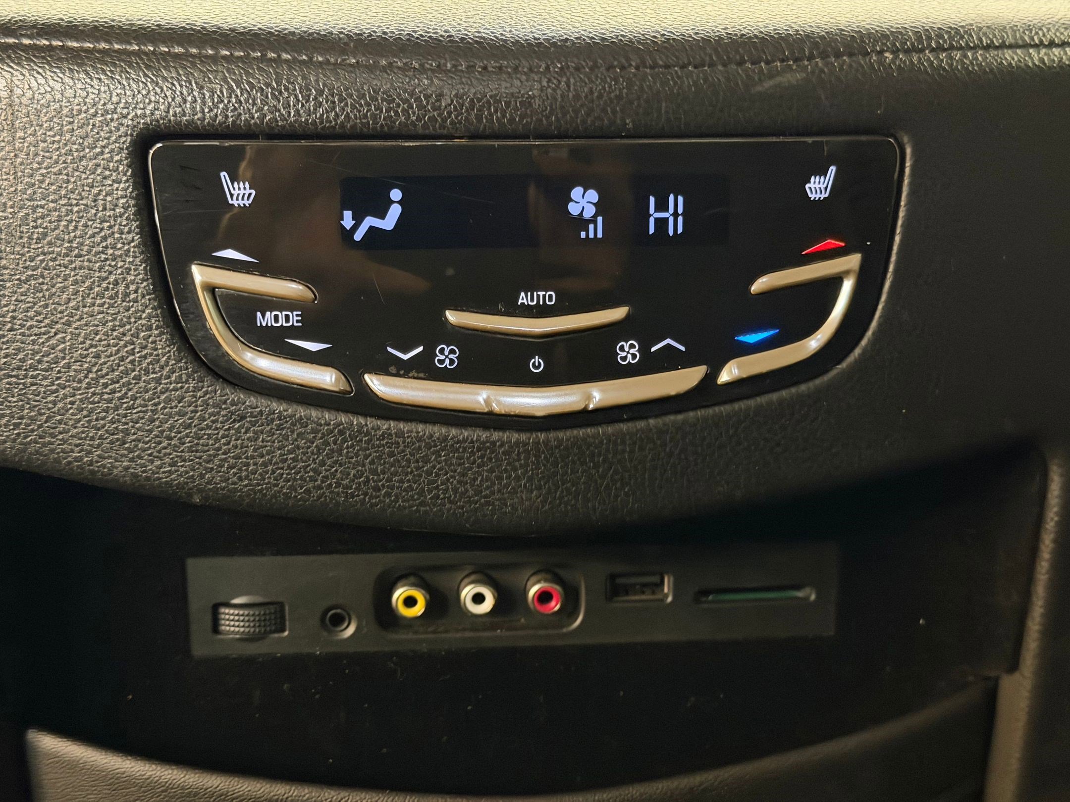 Used 2016 Cadillac Escalade Premium image 24