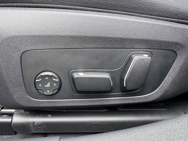 Used 2025 BMW i4 xDrive40i AWD/4WD image 15