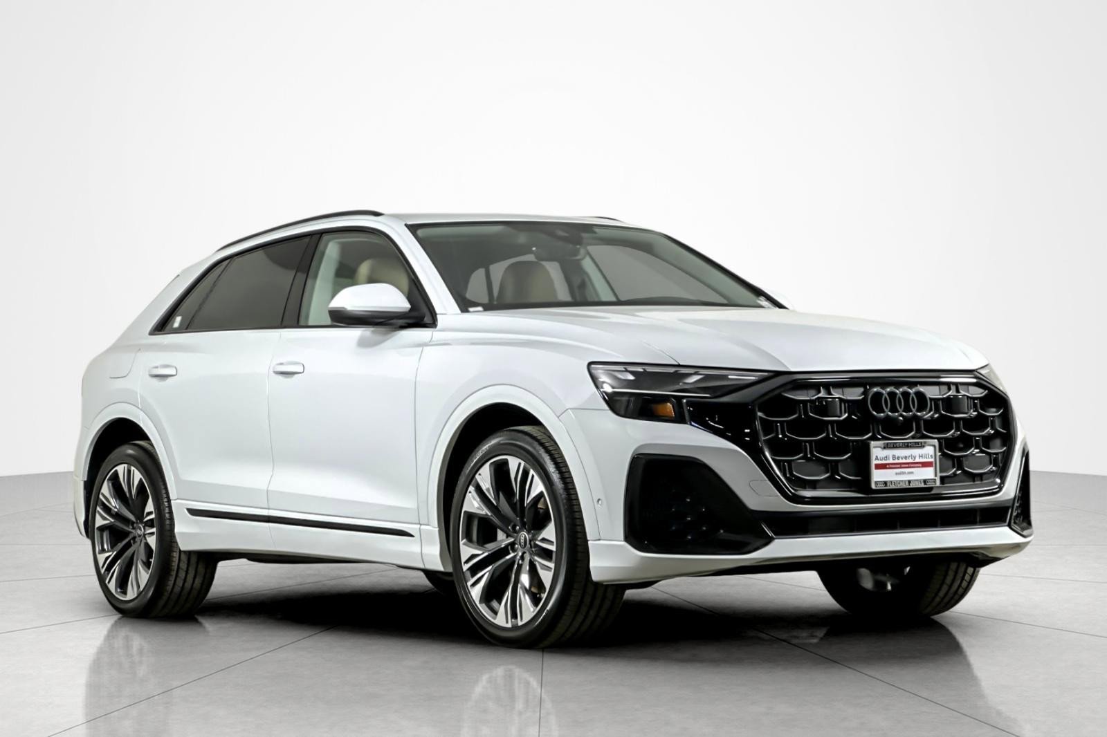 Used 2025 Audi Q8 Premium Plus w/ Premium Plus Package image 7