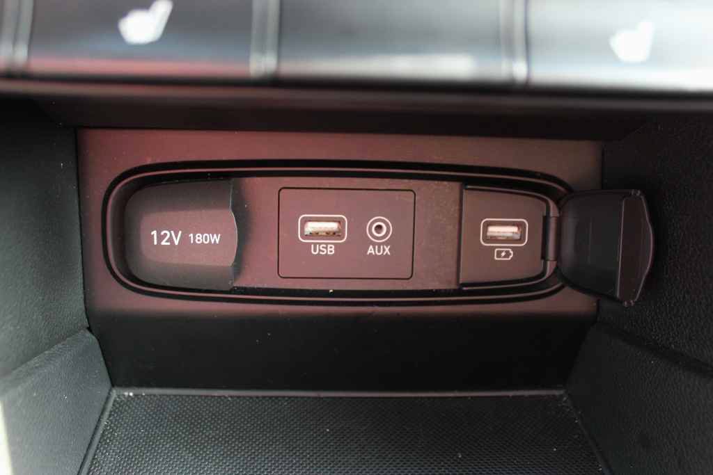 Used 2019 Hyundai Santa Fe Limited FWD image 22