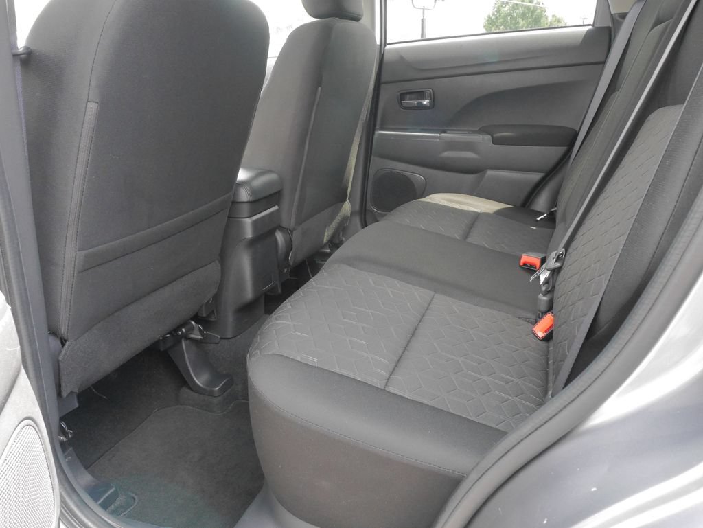 Used 2025 Mitsubishi Outlander Sport ES AWD/4WD image 17