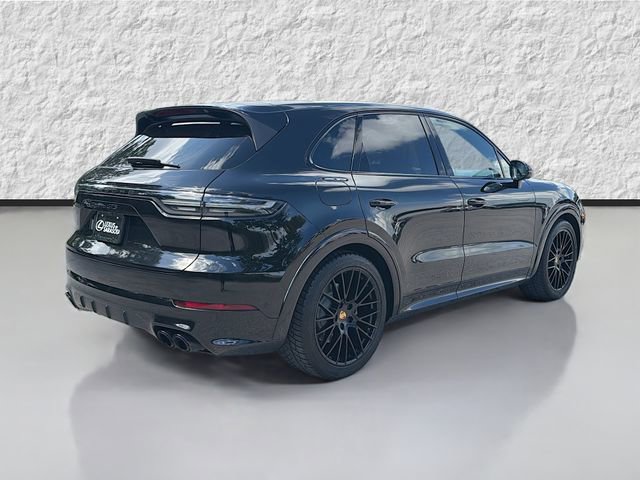 Used 2023 Porsche Cayenne GTS AWD/4WD image 3