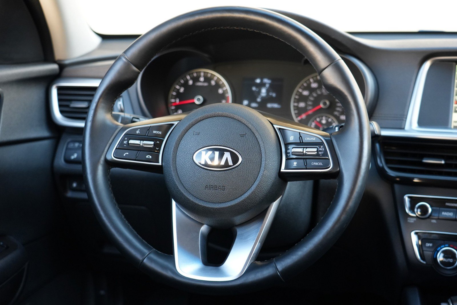 Used 2019 Kia Optima EX w/ EX Premium Package FWD image 21