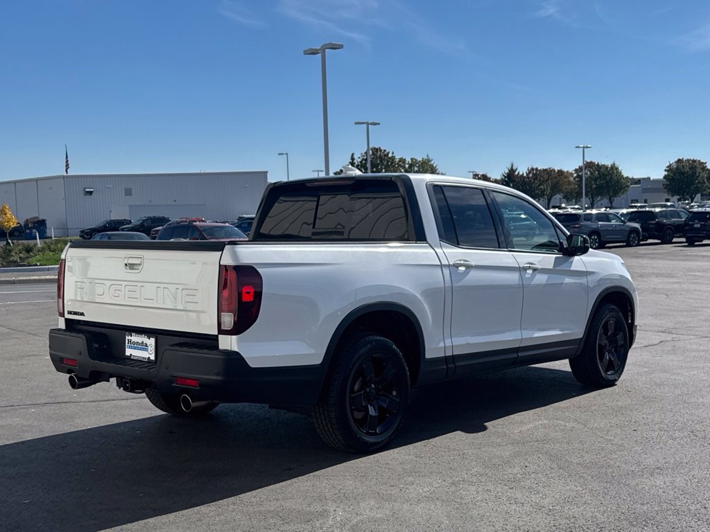 Certified 2024 Honda Ridgeline Black Edition image 7