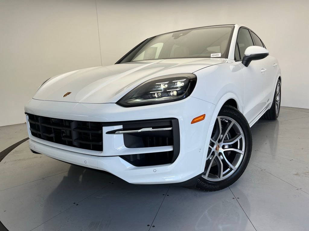Used 2025 Porsche Cayenne Coupe image 1