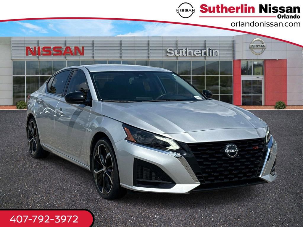Certified 2023 Nissan Altima 2.5 SR FWD image 1