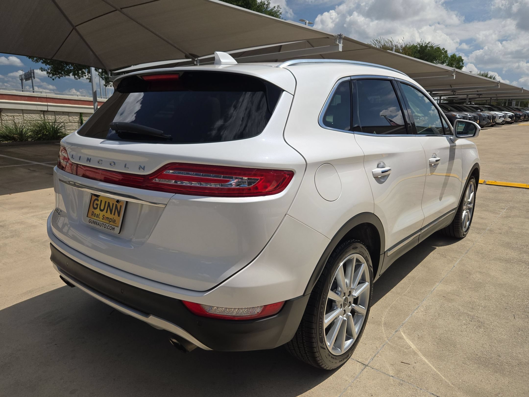 Used 2019 Lincoln MKC Reserve w/ MKC Climate Package FWD image 3