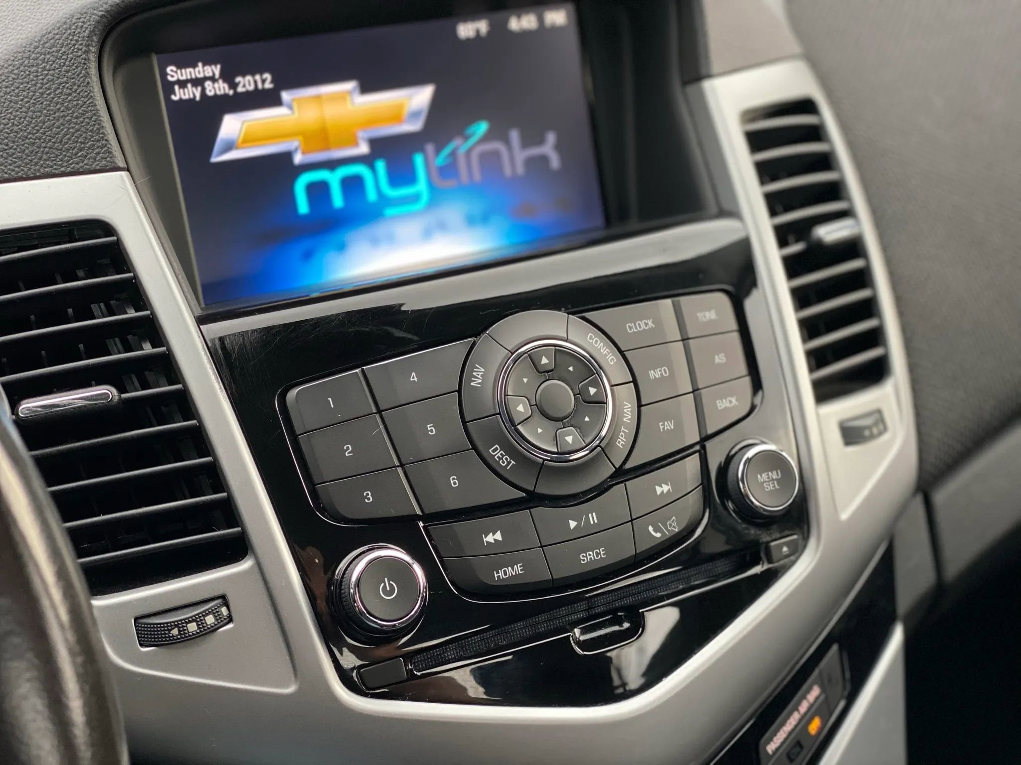 Used 2013 Chevrolet Cruze Eco image 28