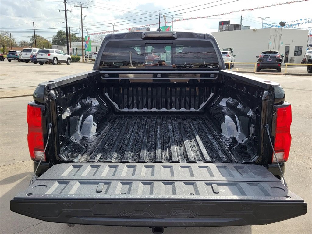 Used 2023 Chevrolet Colorado LT w/ LT Convenience Package III image 32