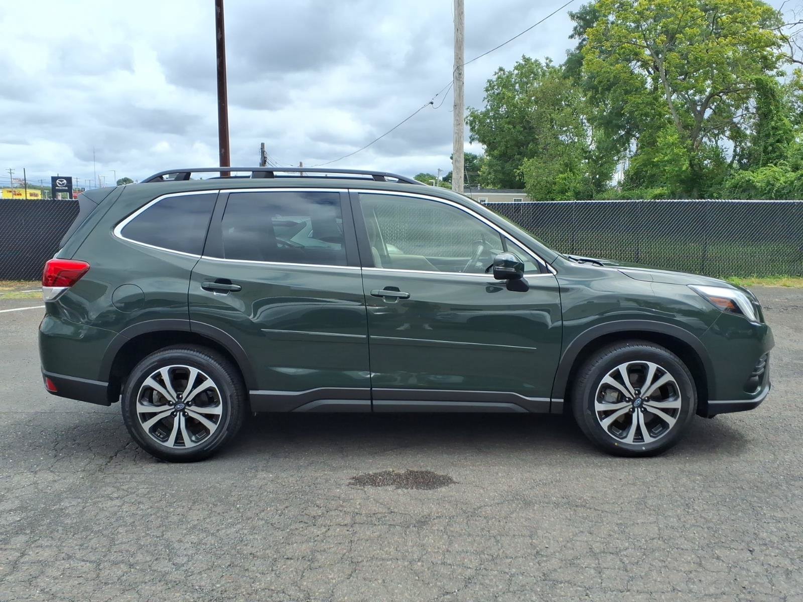 Used 2023 Subaru Forester Limited AWD/4WD image 2