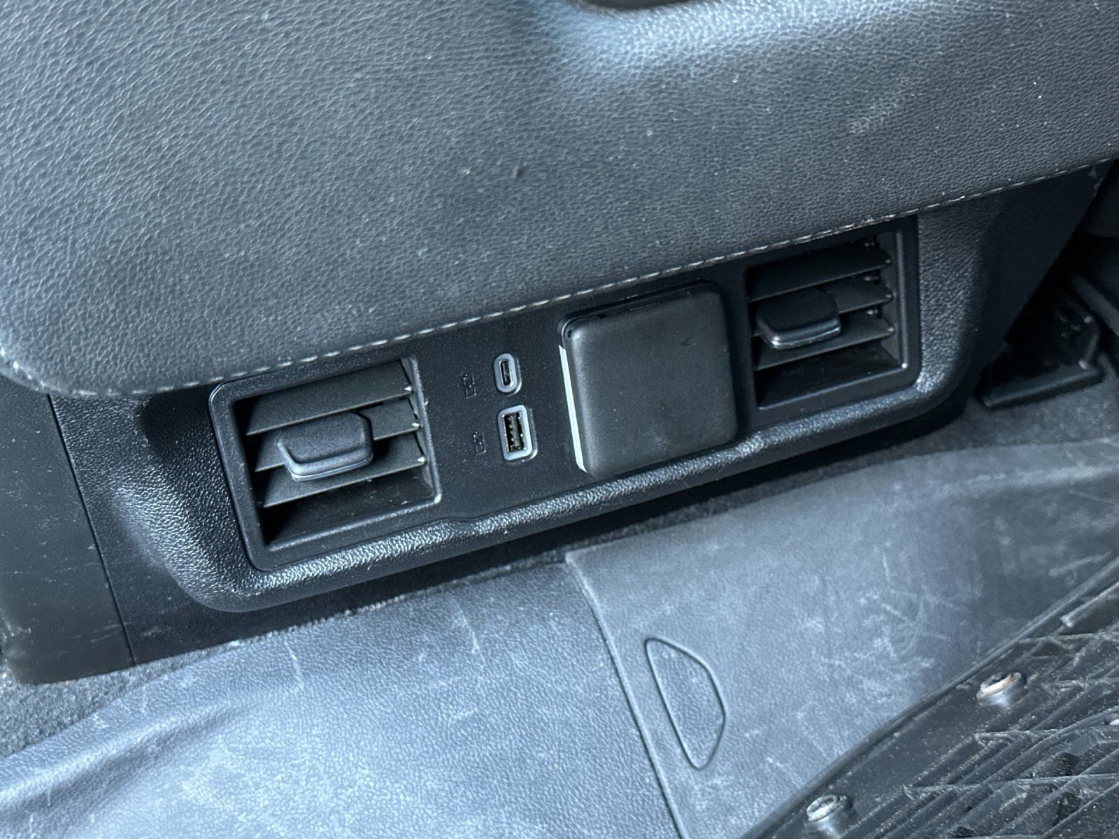 Used 2025 Chevrolet Silverado 2500 LT image 15