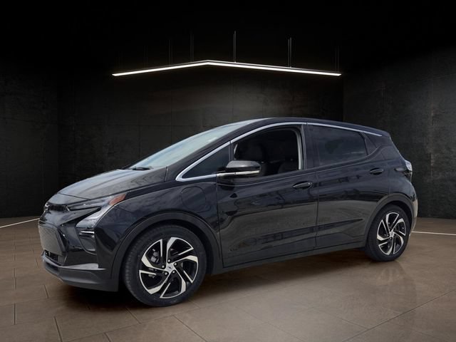 Used 2023 Chevrolet Bolt LT w/ Infotainment Package FWD image 3
