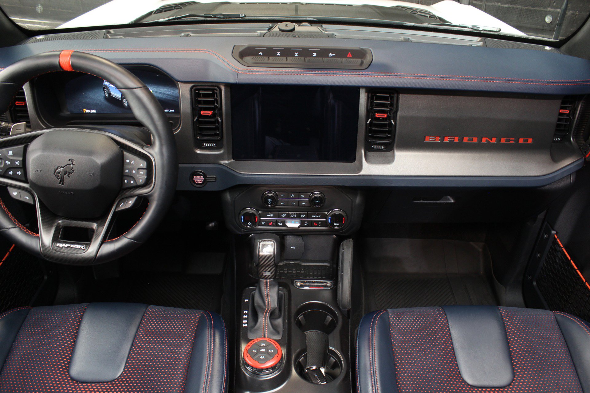 Used 2024 Ford Bronco Raptor w/ Interior Carbon Fiber Pack 6 AWD/4WD image 31