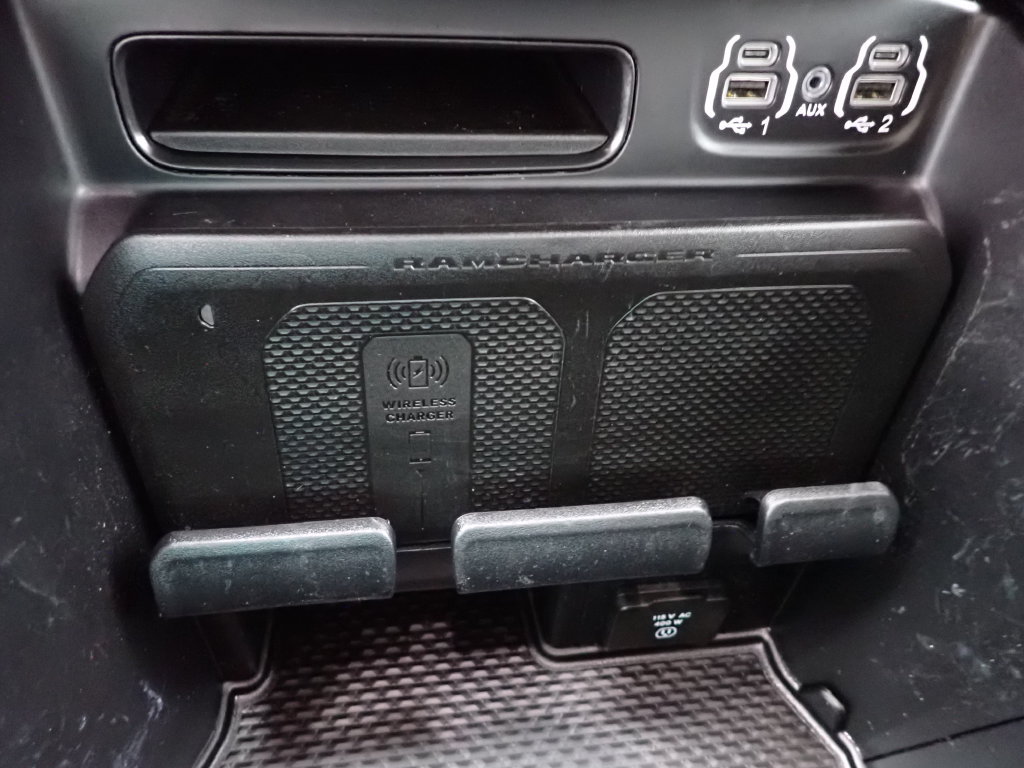 Used 2023 RAM 1500 Laramie AWD/4WD image 8