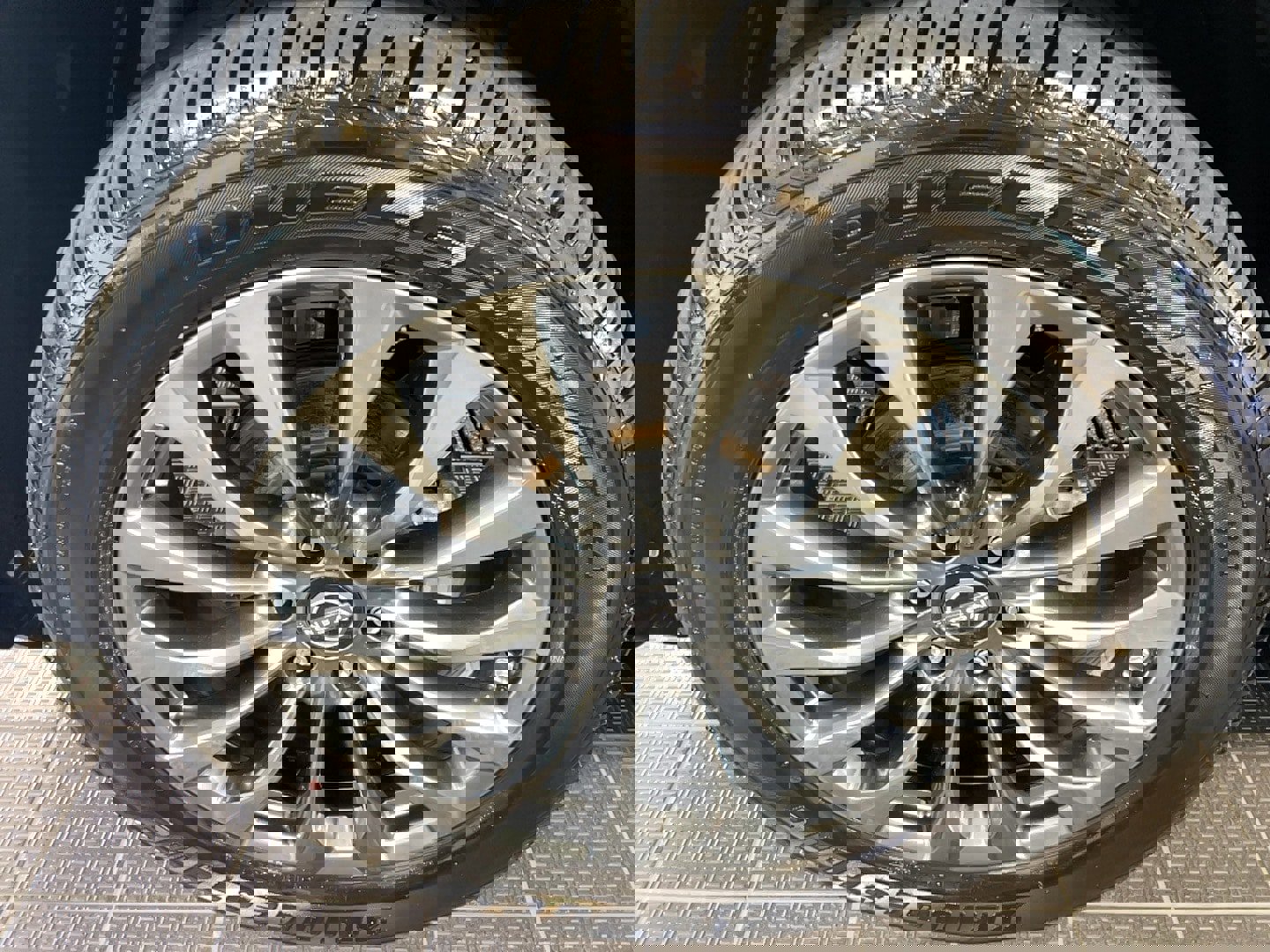 Used 2024 Nissan Armada Platinum w/ Captain's Chairs Package image 5