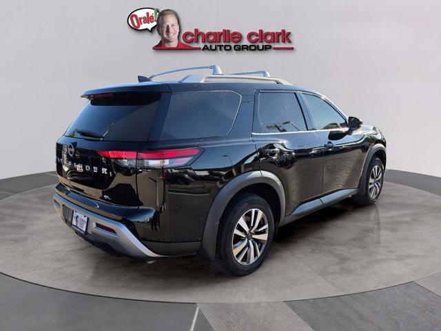 Certified 2022 Nissan Pathfinder SL FWD image 5