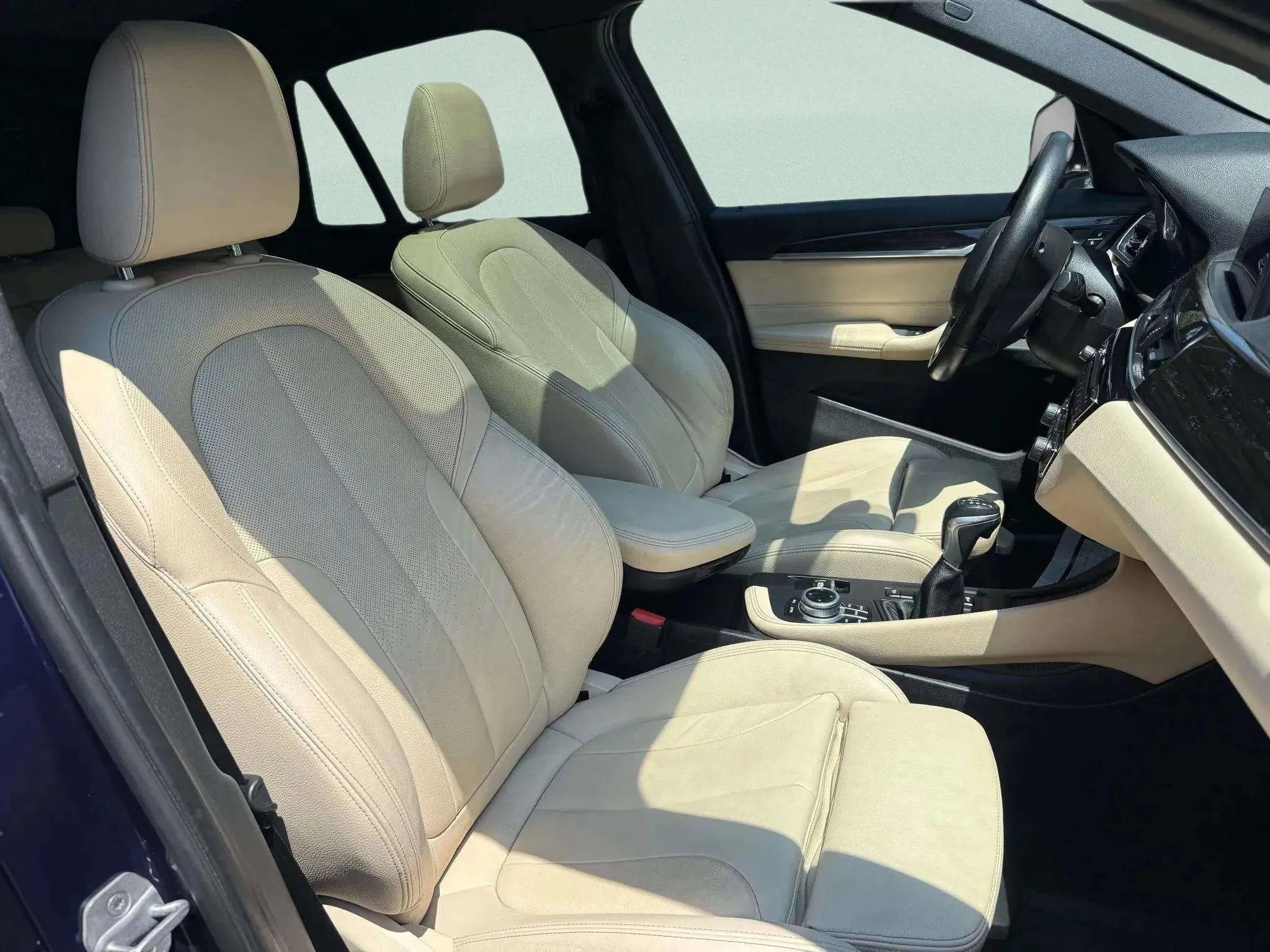 Used 2018 BMW X1 xDrive28i w/ Convenience Package image 9