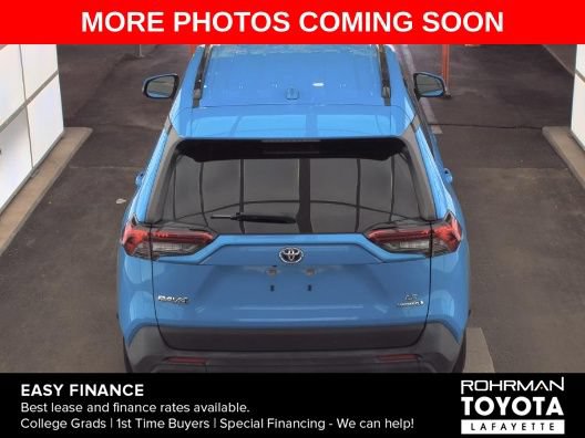Used 2020 Toyota RAV4 LE AWD/4WD image 3