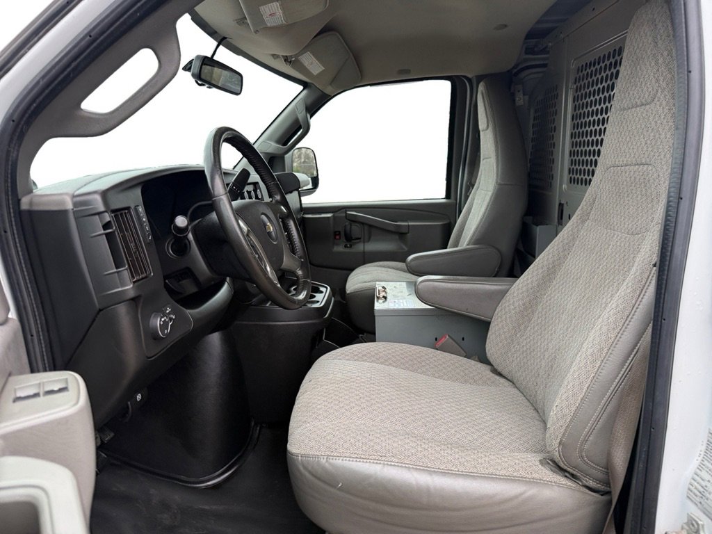 Used 2019 Chevrolet Express 2500 w/ Driver Convenience Package RWD image 9