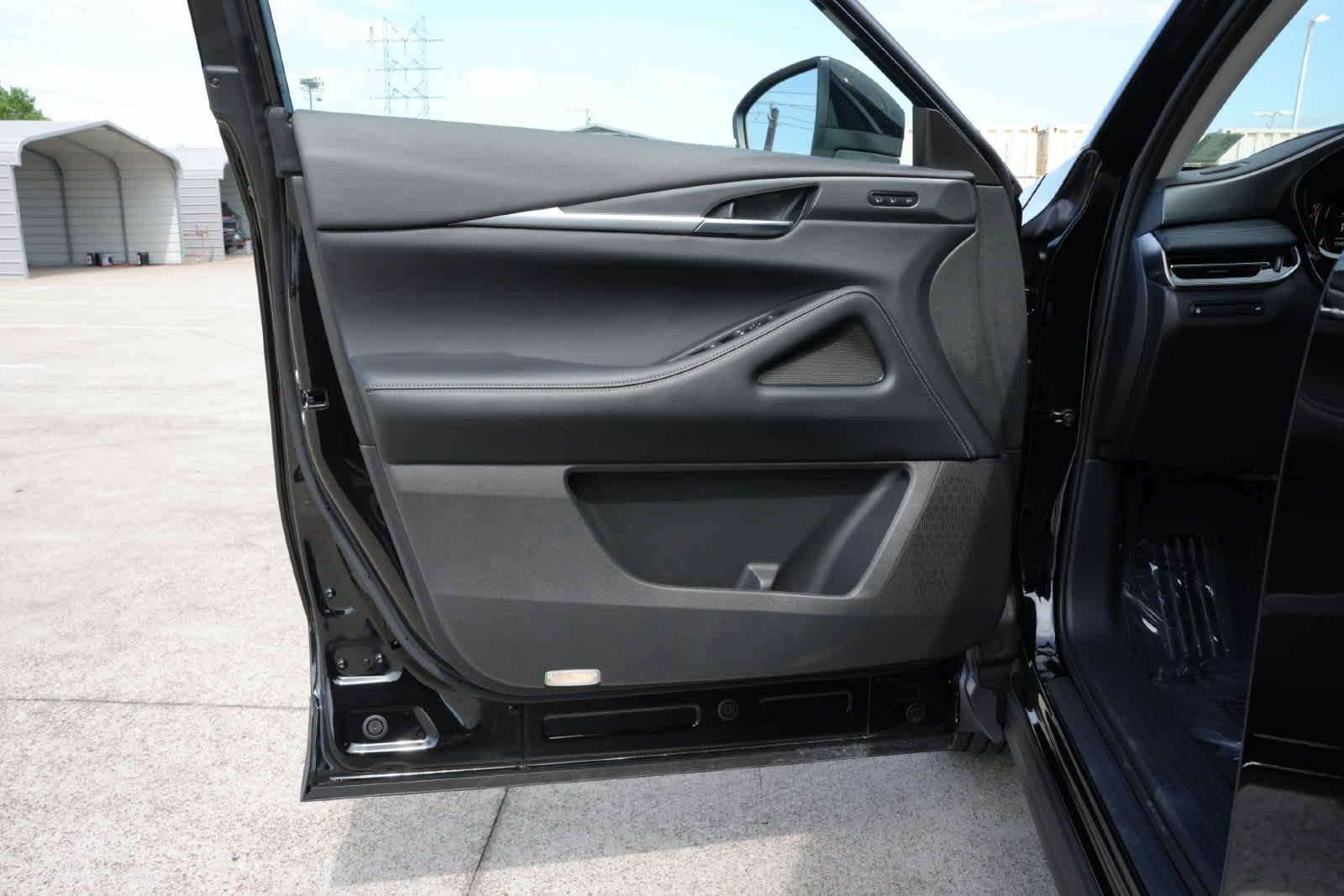 Certified 2027 INFINITI QX60 Pure w/ Cargo Package FWD image 17