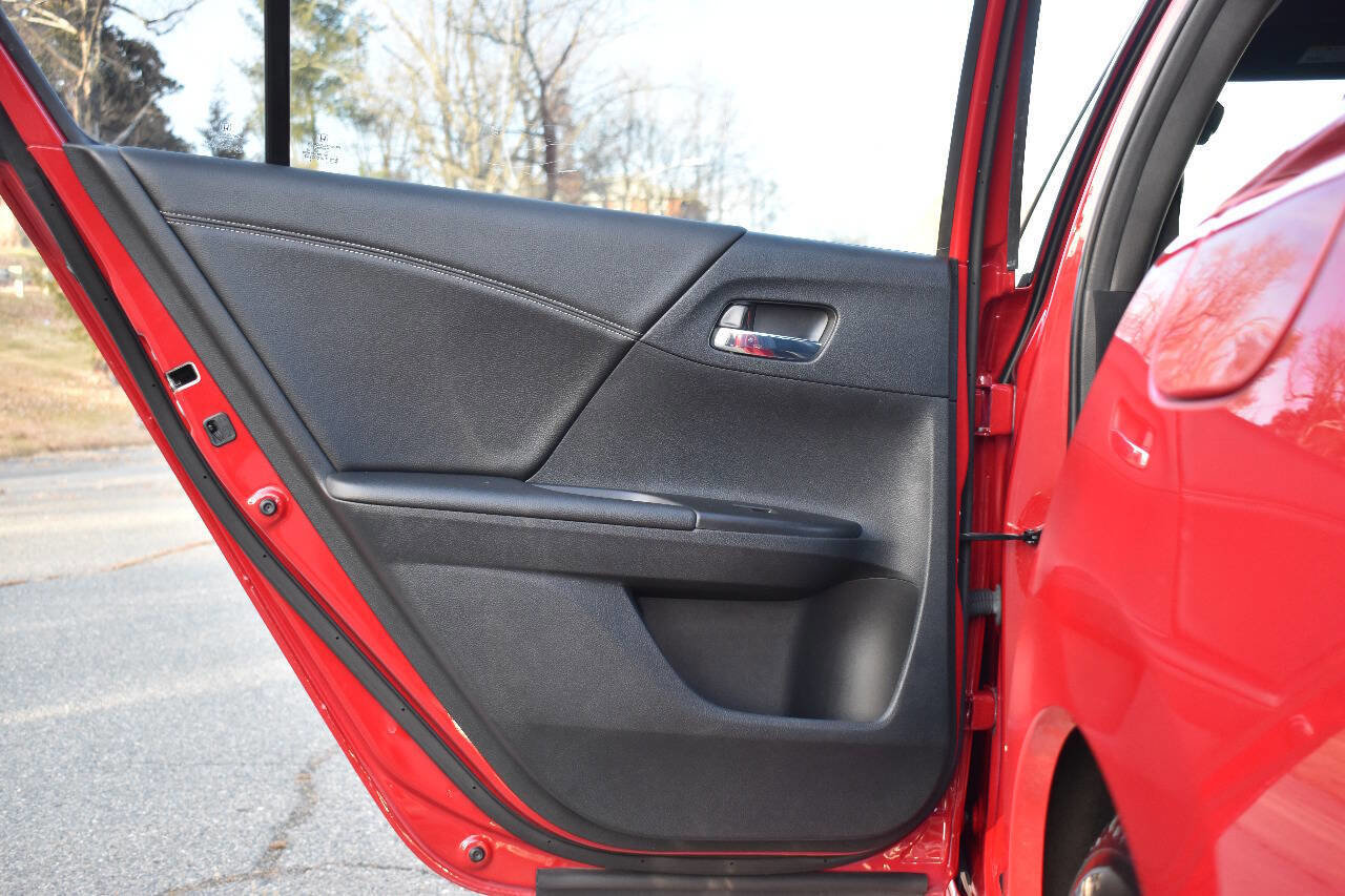 Used 2016 Honda Accord Sport image 10