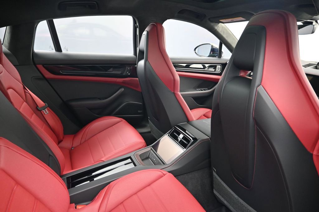Certified 2025 Porsche Panamera Turbo AWD/4WD image 7