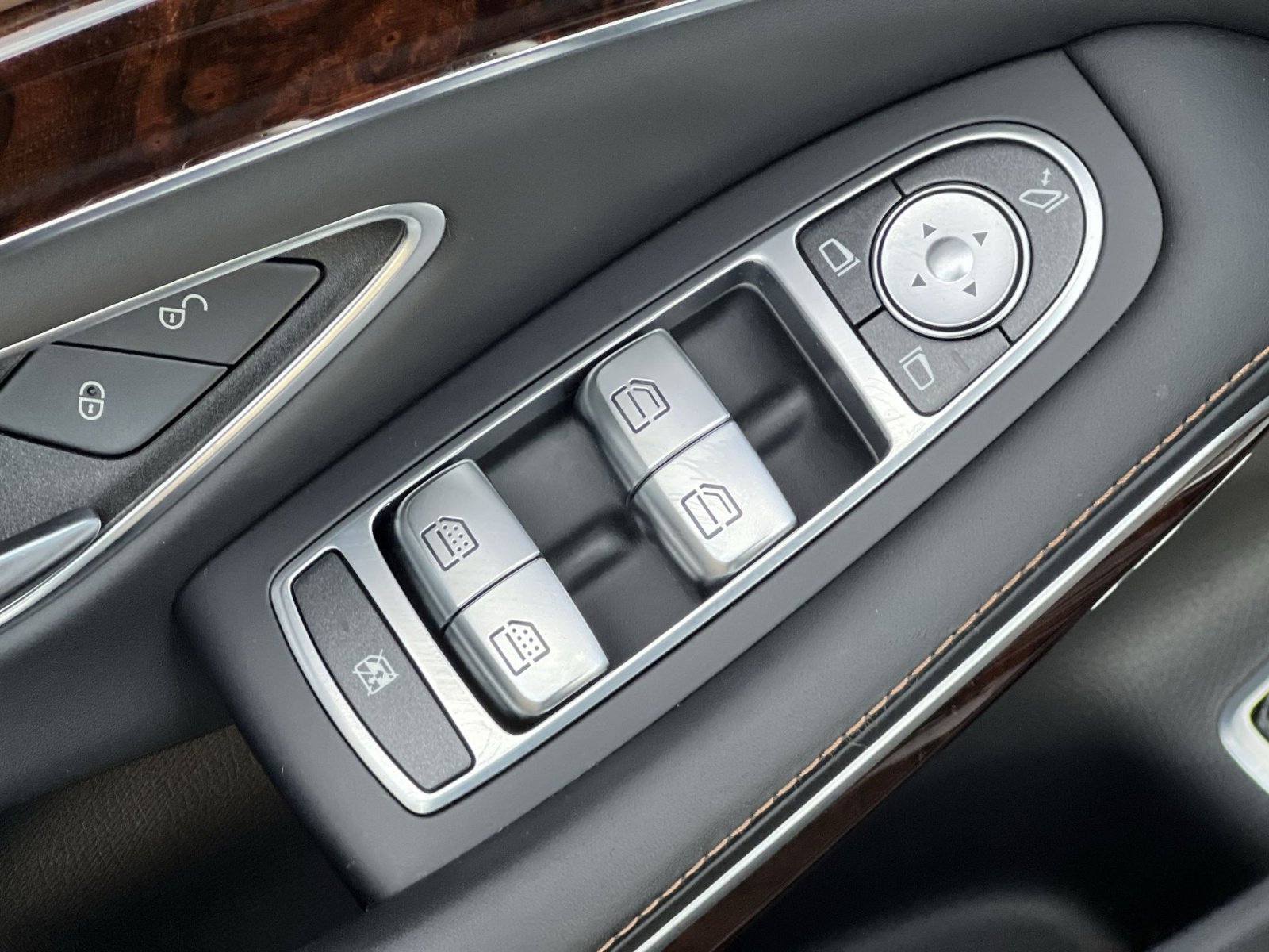 Used 2019 Mercedes-Benz S 560 4MATIC Sedan image 13