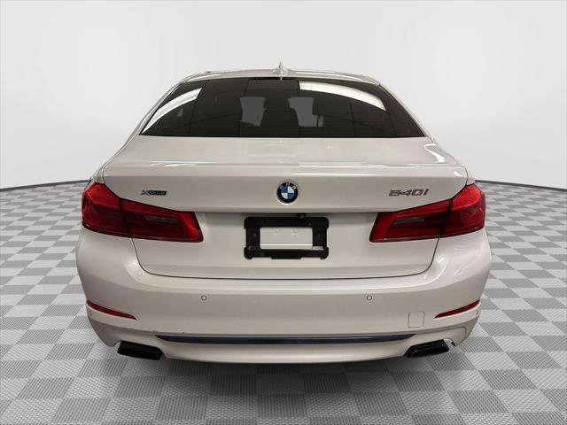 Used 2019 BMW 540i xDrive w/ Convenience Package AWD/4WD image 3