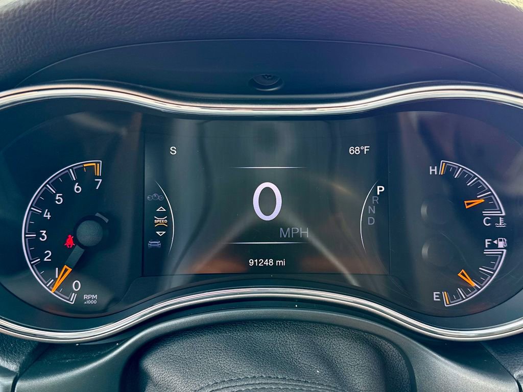 Used 2020 Jeep Grand Cherokee Laredo w/ Quick Order Package 2BN North image 24