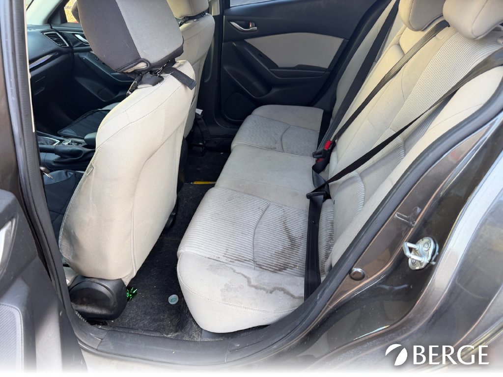 Used 2016 MAZDA MAZDA3 i Touring FWD image 28