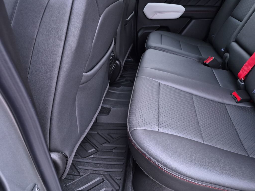 New 2026 GMC Canyon AT4X AWD/4WD image 40