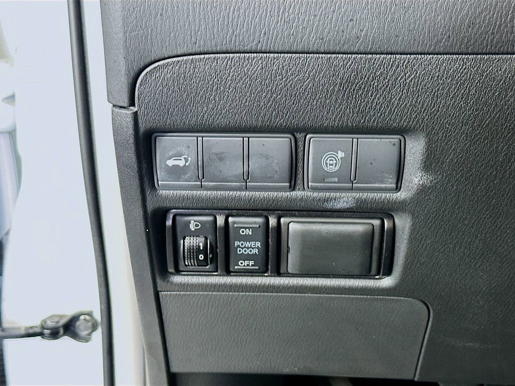 Used 2018 Nissan Armada SL w/ Premium Package AWD/4WD image 10
