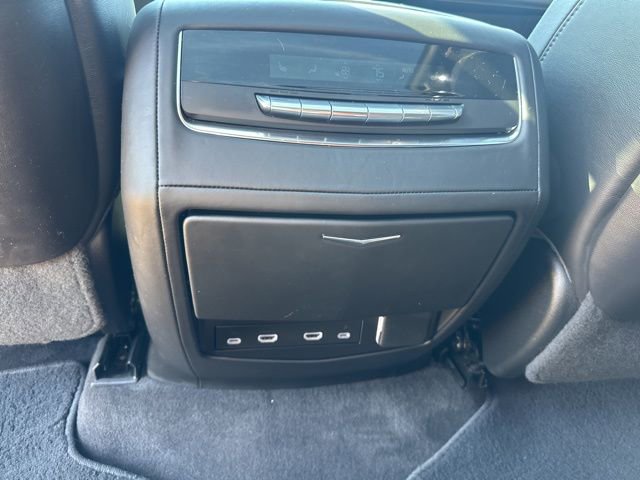Used 2022 Cadillac Escalade Premium Luxury Platinum image 27