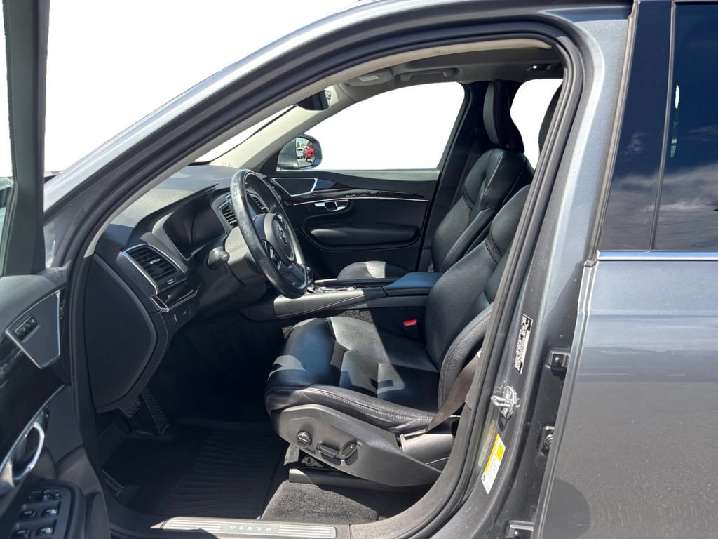 Used 2019 Volvo XC90 T6 Momentum w/ Protection Package Premier AWD/4WD image 14