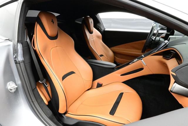 Used 2021 Ferrari Roma RWD image 12