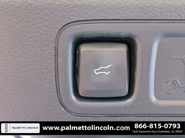 Used 2020 Lincoln Navigator Reserve w/ Equipment Group 208A Reserve AWD/4WD image 13