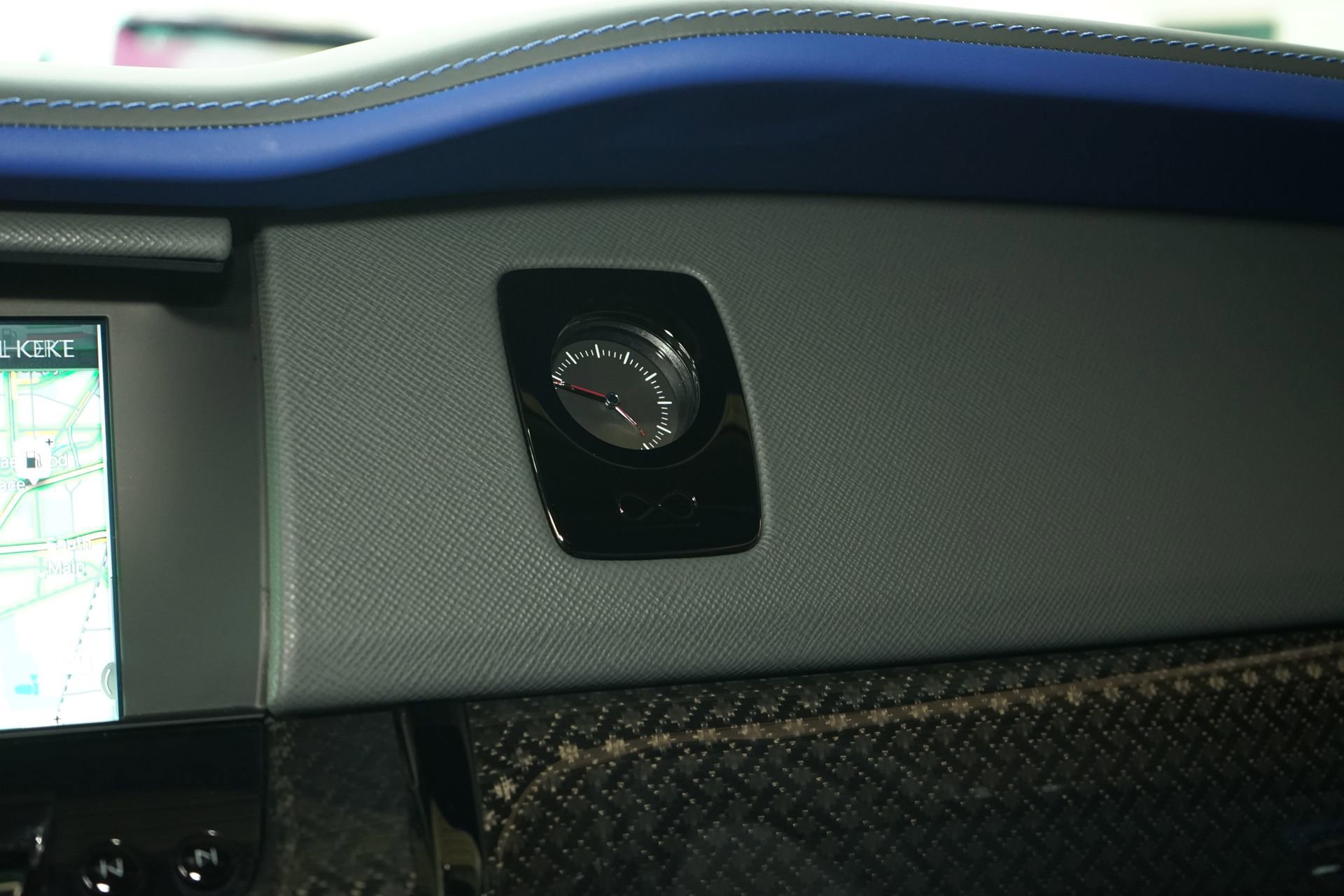 Used 2023 Rolls-Royce Cullinan Black Badge w/ Driver's Package image 44