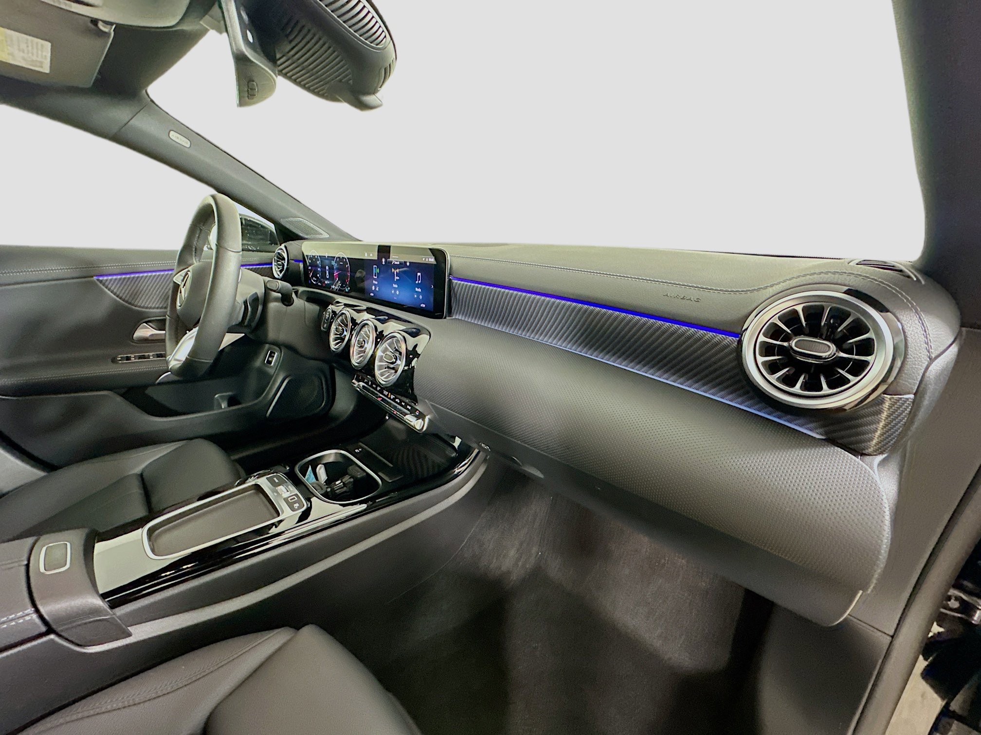 Certified 2025 Mercedes-Benz CLA 250 4MATIC image 37