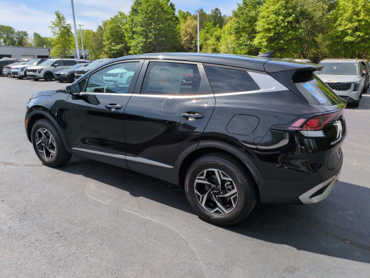 Used 2024 Kia Sportage LX AWD/4WD image 5
