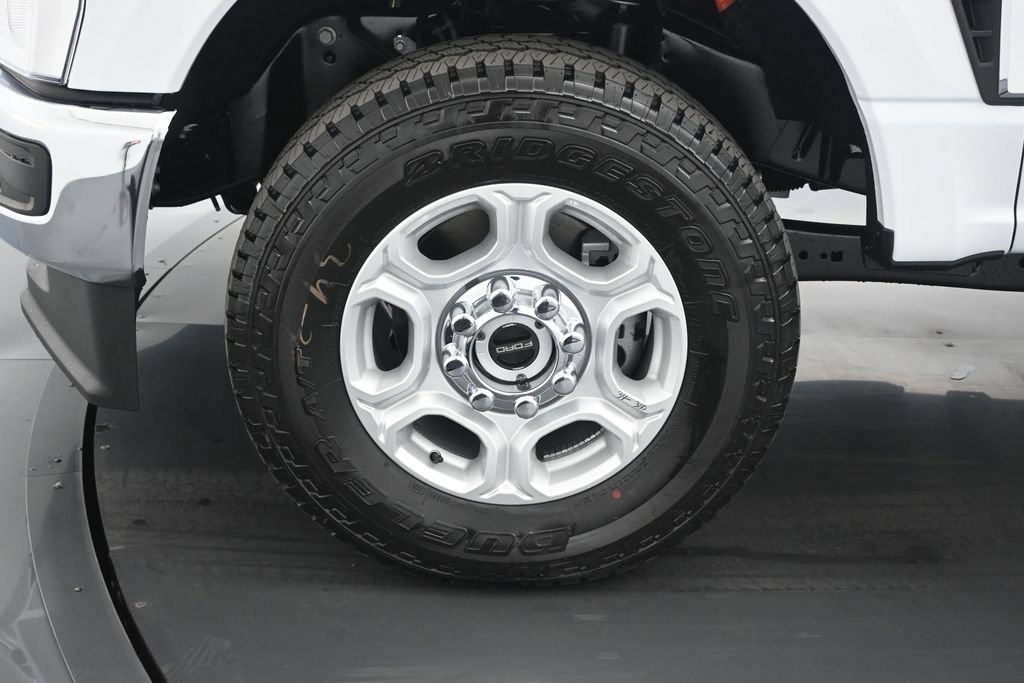 New 2026 Ford F350 XLT AWD/4WD image 21