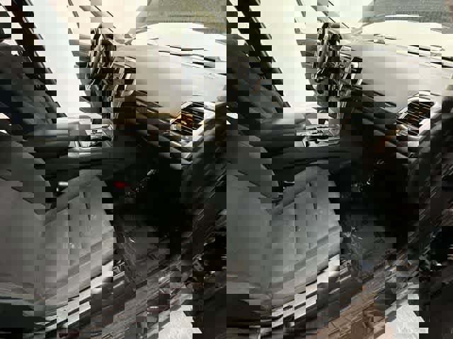 Used 2012 Jeep Grand Cherokee Laredo w/ Laredo E Group AWD/4WD image 18