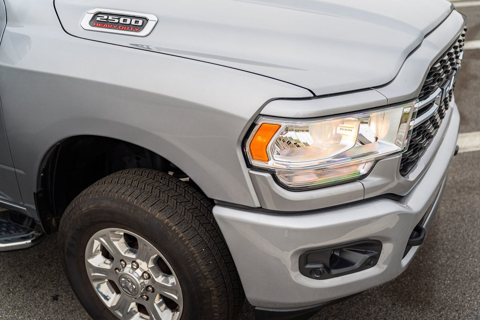 Used 2024 RAM 2500 Big Horn w/ Sport Appearance Package image 9