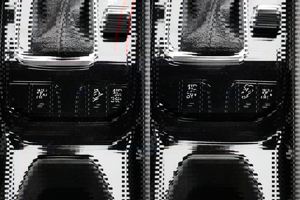 Used 2024 Jeep Compass Trailhawk image 26