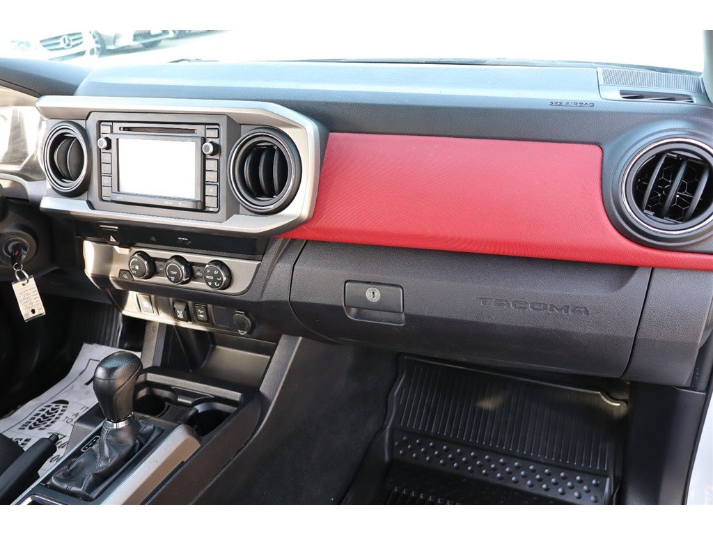 Used 2019 Toyota Tacoma SR5 image 16