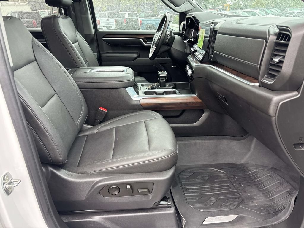 Used 2022 GMC Sierra 1500 SLT AWD/4WD image 18