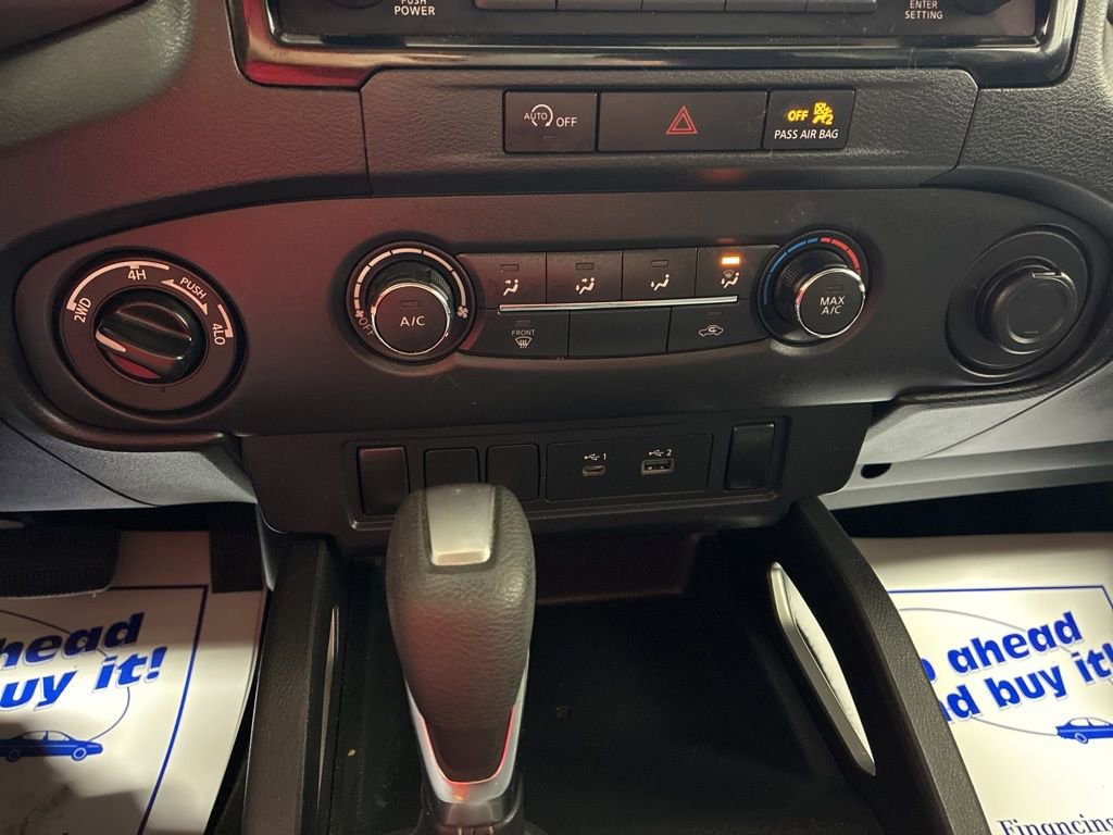 Used 2023 Nissan Frontier SV image 19