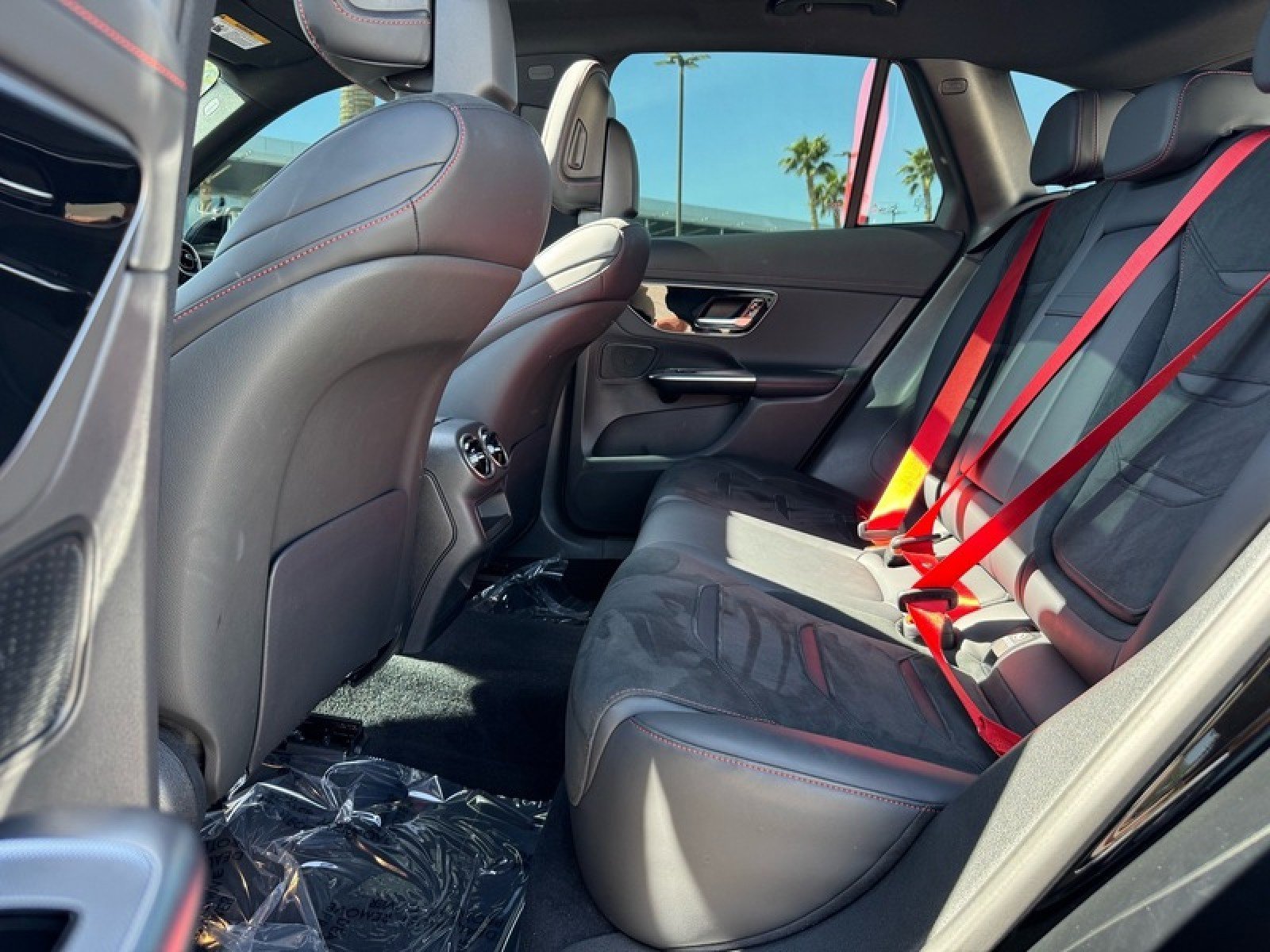 Certified 2024 Mercedes-Benz GLC 43 AMG 4MATIC w/ Driver Assistance Package image 15