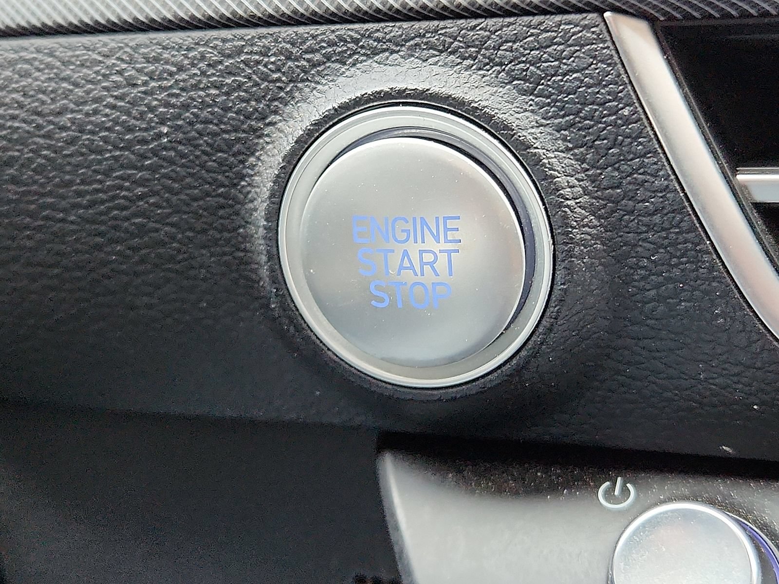 Used 2025 Hyundai Sonata SEL FWD image 17