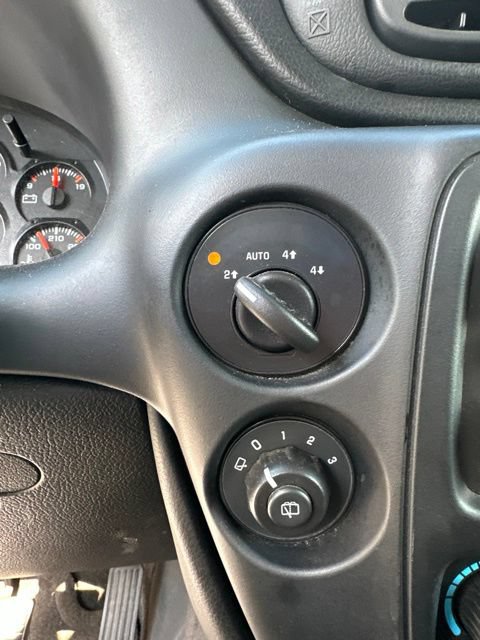 Used 2007 Chevrolet TrailBlazer LT w/ LT Preferred Equipment Group AWD/4WD image 14